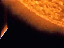 UFO Alien: Έξοδος από τον Ήλιο (Βίντεο)