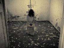 ΑΠΟΚΛΕΙΣΤΙΚΟ! «Δαιμονισμένη» γυναίκα σε χωριό της Λακωνίας;;;