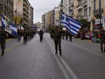 "Σκύλιασαν" oι Γερμανοί από τη μεγαλοπρεπή παρέλαση της 25ης Μαρτiου