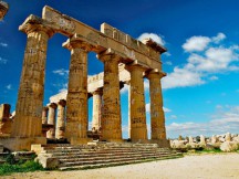 Υπάρχει σχέδιο αφανισμού των Ελλήνων;