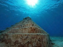 Yonaguni: Μεγαλιθικές κατασκευές - σχέδια 10.000 ετών! Ιωνικά (Γιουνάν) τοπονύμια... Η γιγάντια λίθινη κατασκευή στο βυθό της Ιαπωνίας - Εικόνες-βίντεο