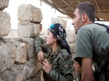 Ναλίν Αφρίν: Η Κούρδισσα στρατηγός που υπερασπίζεται την Κομπάνι