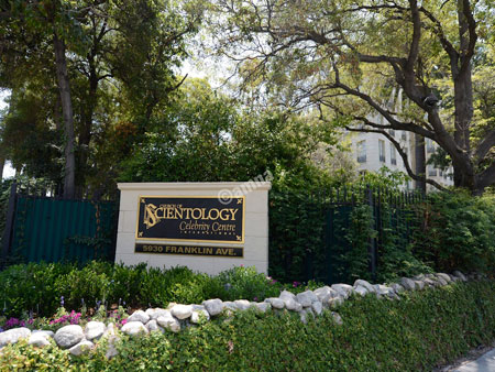 Αθέμιτος προσυλητισμός από την Σαηεντολογία και την εφημερίδα Free Sunday