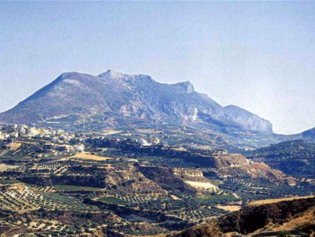 Γιούχτας: Το πρόσωπο του Δία στο βουνό της Κρήτης!