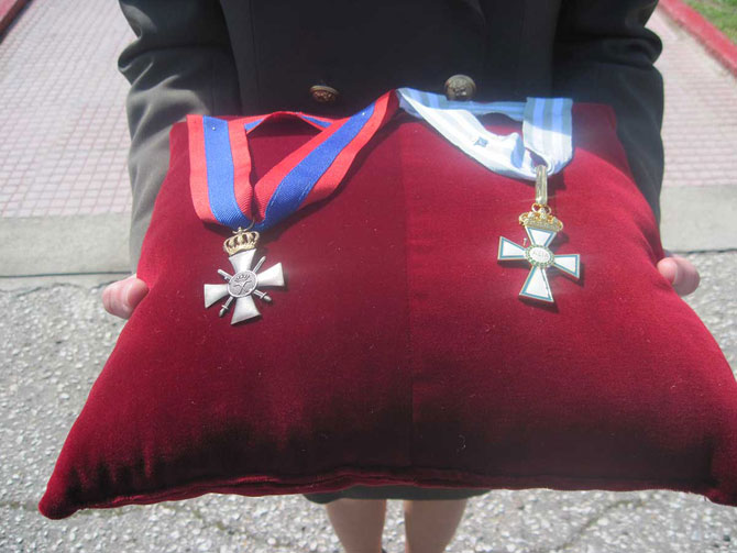 h_polemiki_simaia_tou_5ou_suntagmatos_paredo8i_sti_smy_eno_oi_spoudastes_calloun_ton_e8niko_amno_binteo-2 h_polemiki_simaia_tou_5ou_suntagmatos_paredo8i_sti_smy_eno_oi_spoudastes_calloun_ton_e8niko_amno_binteo-2.JPG