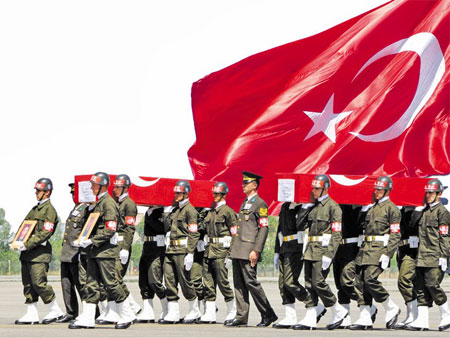 ΠΕΡΙΕΡΓΗ ΥΠΟΘΕΣΗ... Συνελήφθη Τούρκος "αντιεξουσιαστής" που συντόνιζε επεισόδια στο Σύνταγμα!!!