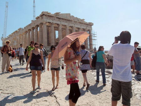 Το Γερμανικό ΥΠΕΞ προειδοποιεί: Οι τουρίστες που πάνε Ελλάδα να πάρουν μετρητά μαζί τους – Μπορεί να τα βρουν σκούρα εκεί