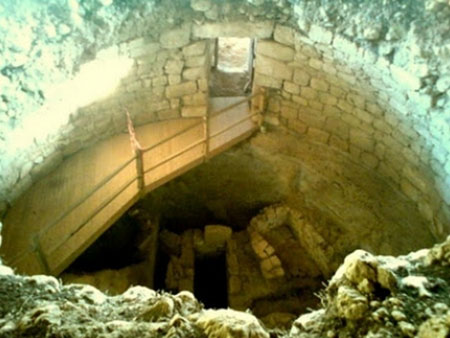 Ανακαλύφθηκε ο τάφος του Βασιλιά Οδυσσέα!!! Απίστευτο αρχαιολογικό εύρημα από ερευνητές! (Βίντεο)
