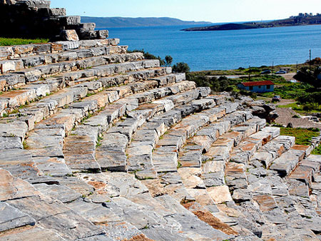 Τα αρχαία ελληνικά θέατρα... «κουρδίζονταν»!