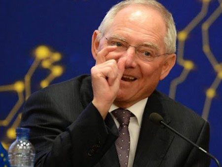 Πόσο ανθέλληνας! Σόιμπλε εναντίον ευρωζώνης; - "Θα ζητήσω από την ΕΚΤ να μην αυξήσει το ELA για τις ελληνικές τράπεζες"!