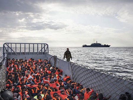 Τουλάχιστον η νέα κυβέρνηση έχει χιούμορ: Η Ελλάδα ζήτησε βοήθεια από την Frontex για τους λαθρομετανάστες!!!