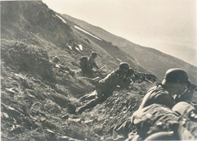 otan_oi_iroes_polemousan_san_ellines__h_maxi_ton_oxuron_roupel_6_apriliou_1941_4 otan_oi_iroes_polemousan_san_ellines__h_maxi_ton_oxuron_roupel_6_apriliou_1941_4.jpg