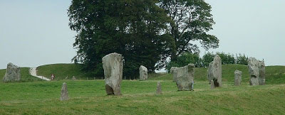 avebury-topos-mystiriakis-latreias-07 avebury-topos-mystiriakis-latreias-07.jpg