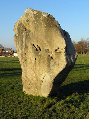 avebury-topos-mystiriakis-latreias-04 avebury-topos-mystiriakis-latreias-04.jpg